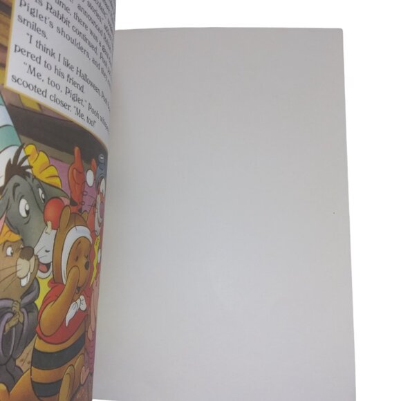 Winnie the Pooh's Halloween Paperback Book 1993 Special Edition Bruce Talkington - Picture 8 of 8